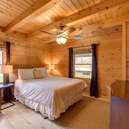 Creekside Bryson City Cabin With Private Hot Tub 외부 사진