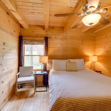 Creekside Bryson City Cabin With Private Hot Tub 외부 사진