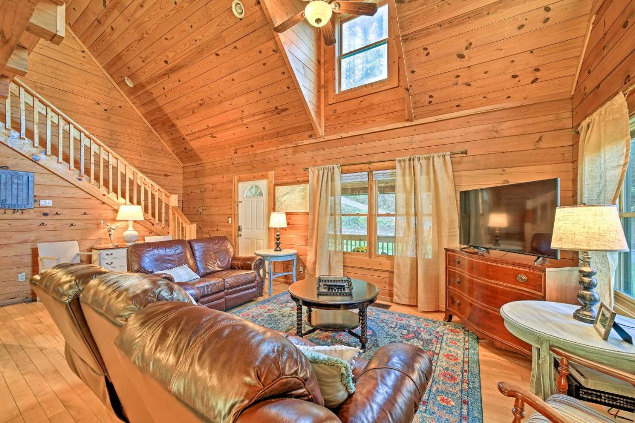 Creekside Bryson City Cabin With Private Hot Tub 외부 사진