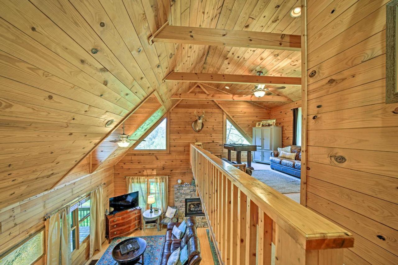 Creekside Bryson City Cabin With Private Hot Tub 외부 사진