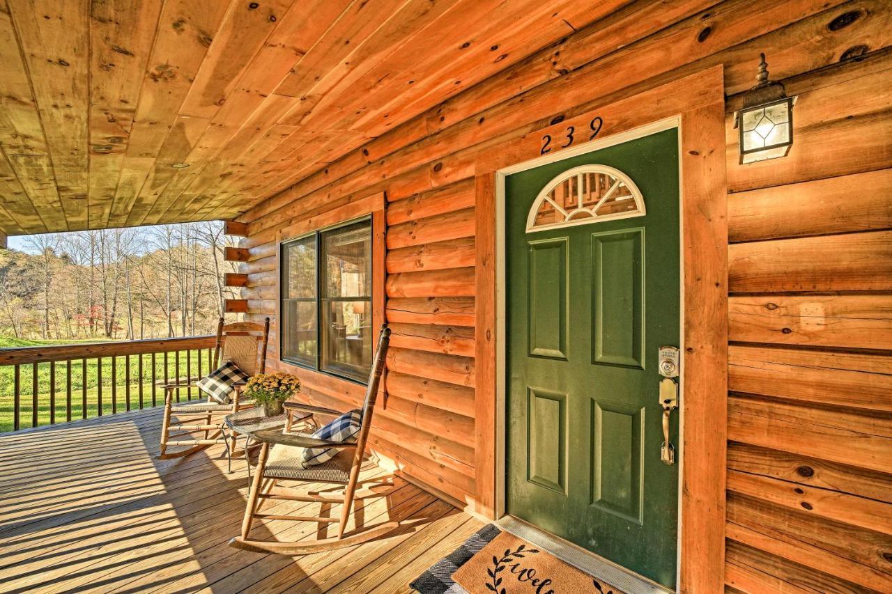 Creekside Bryson City Cabin With Private Hot Tub 외부 사진