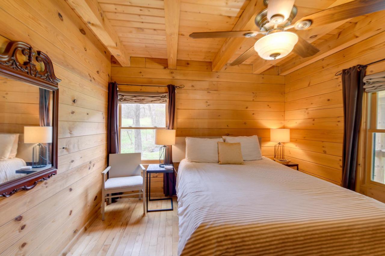 Creekside Bryson City Cabin With Private Hot Tub 외부 사진